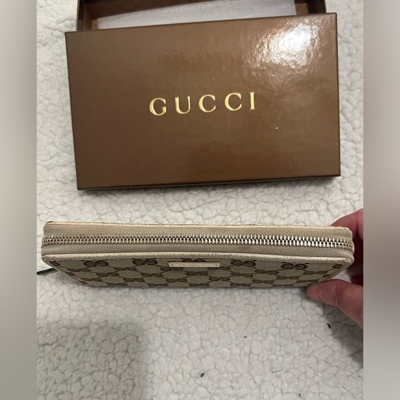 Gucci wallet with box preloved - Picture 2 of 9